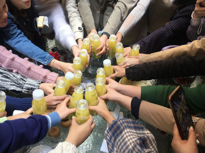 女神節(jié)快樂|有鮮花，有陽光，有愛的薩瑪瑞事業(yè)